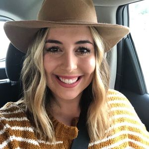 Meet your Posher, Haley